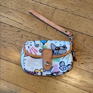 Disney Clutch